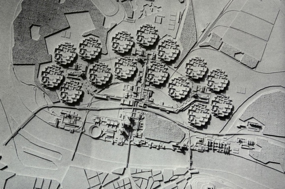 Wettbewerb Stadtteil für 100.000 Einwohner bei Bratislava, 1967 (aus: Roland Rainer. Arbeiten aus 65 Jahren, S. 136)